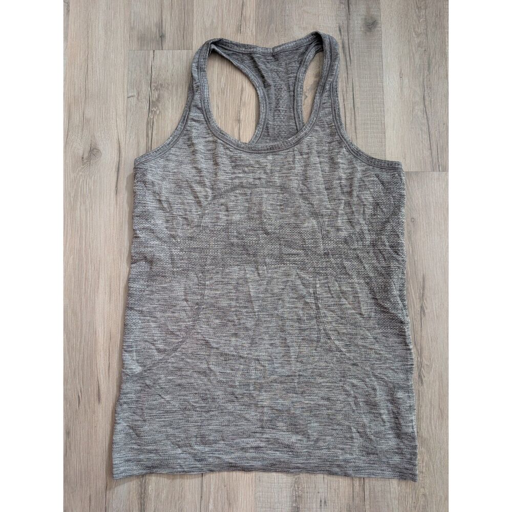 Lululemon Swiftly Tech Racerback Tank Top in Heathered Gray, Size 8 (C7)
